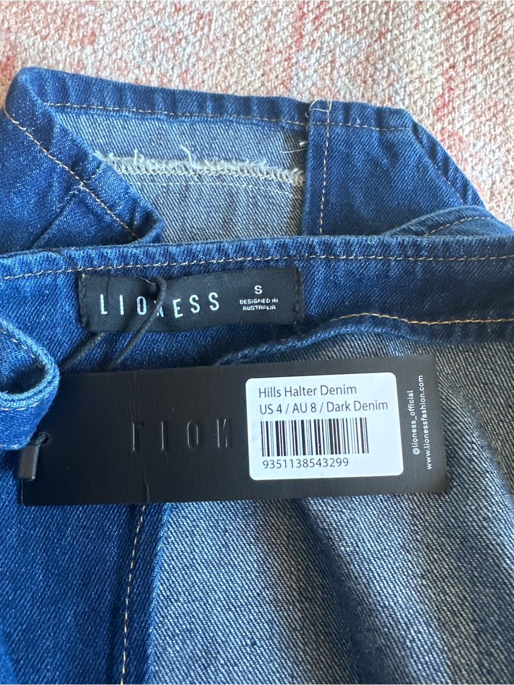NWT lioness hills halter denim top size small US4 - Picture 3 of 7